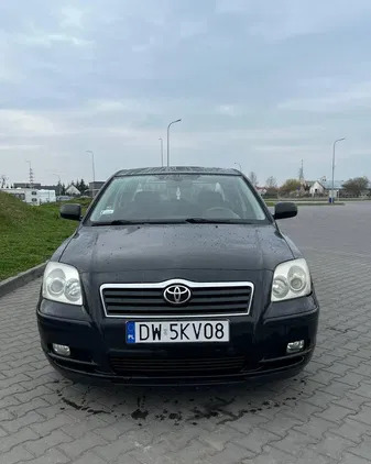 samochody osobowe Toyota Avensis cena 13500 przebieg: 277045, rok produkcji 2005 z Wrocław